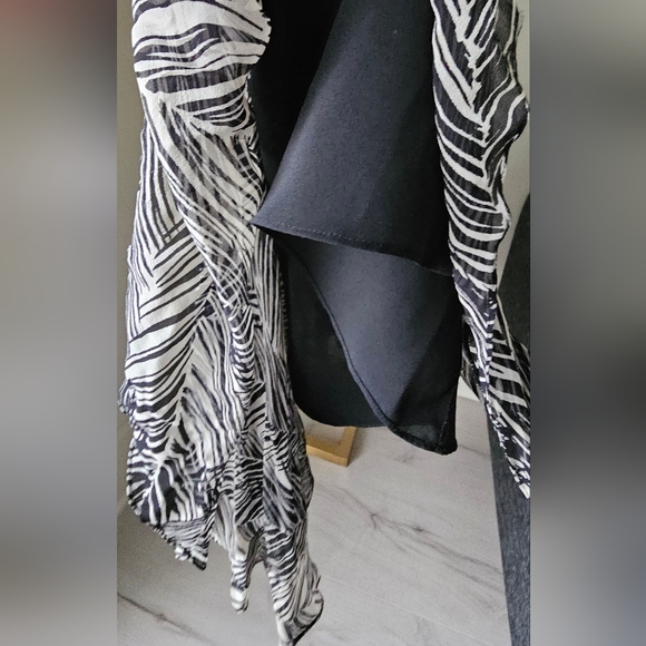 BCBG black and cream silk asymmetrical strappy dress - Picture 5 of 7